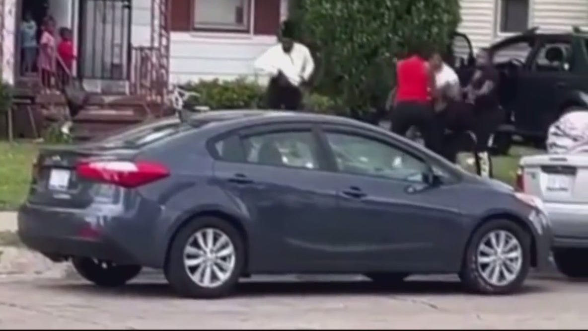 Video of men getting jumped shows shooting suspects pulled trigger in self-defense, father says